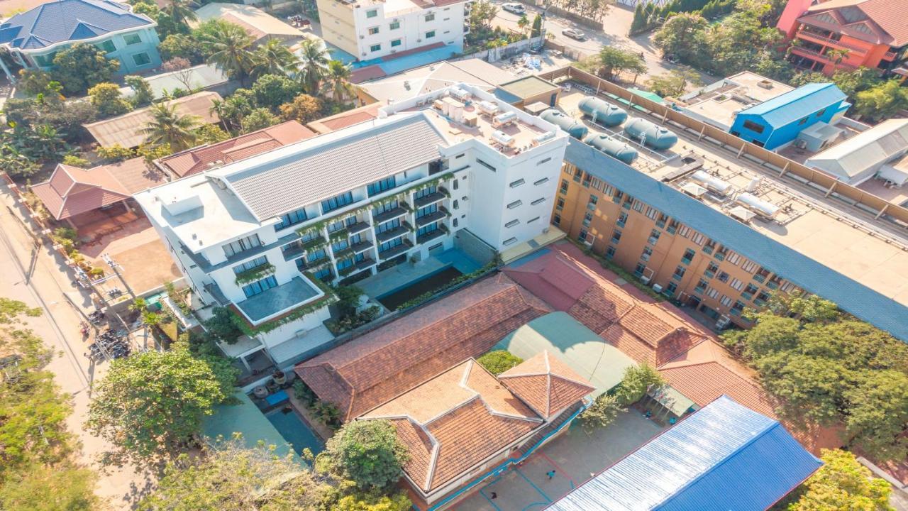 Angkor Aurora Hotel Siem Reap Exterior photo
